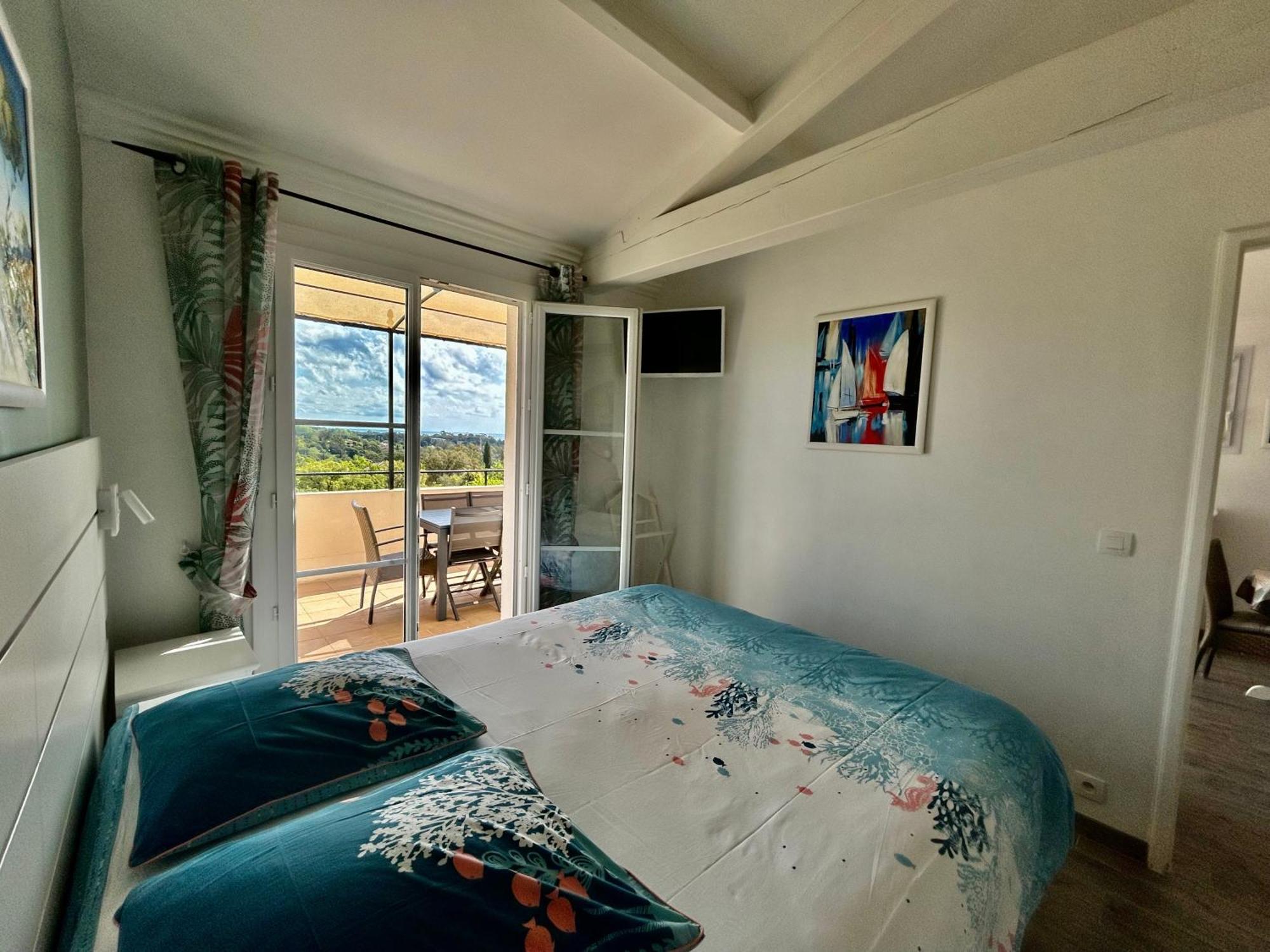 Les Restanques Vue Pressoir 3131 Grimaud